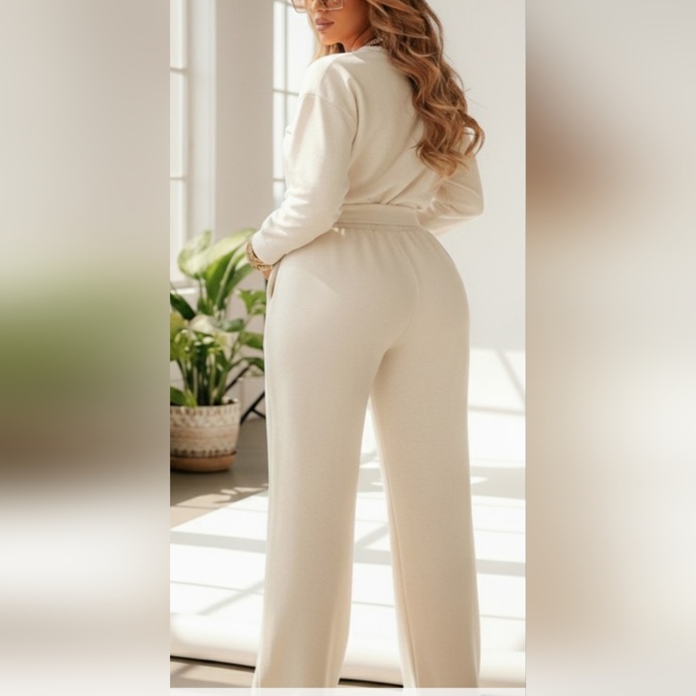 042. Elegant Cream Sweatsuit Set - Picture 2 of 2